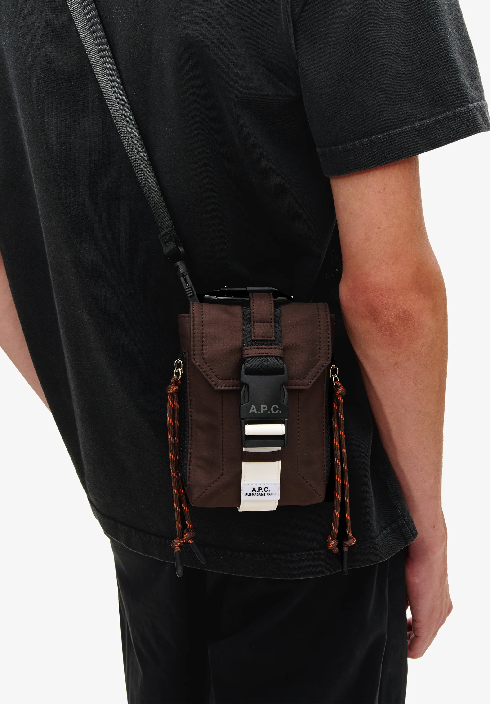 Crossbody Pouch Trek - Image 2