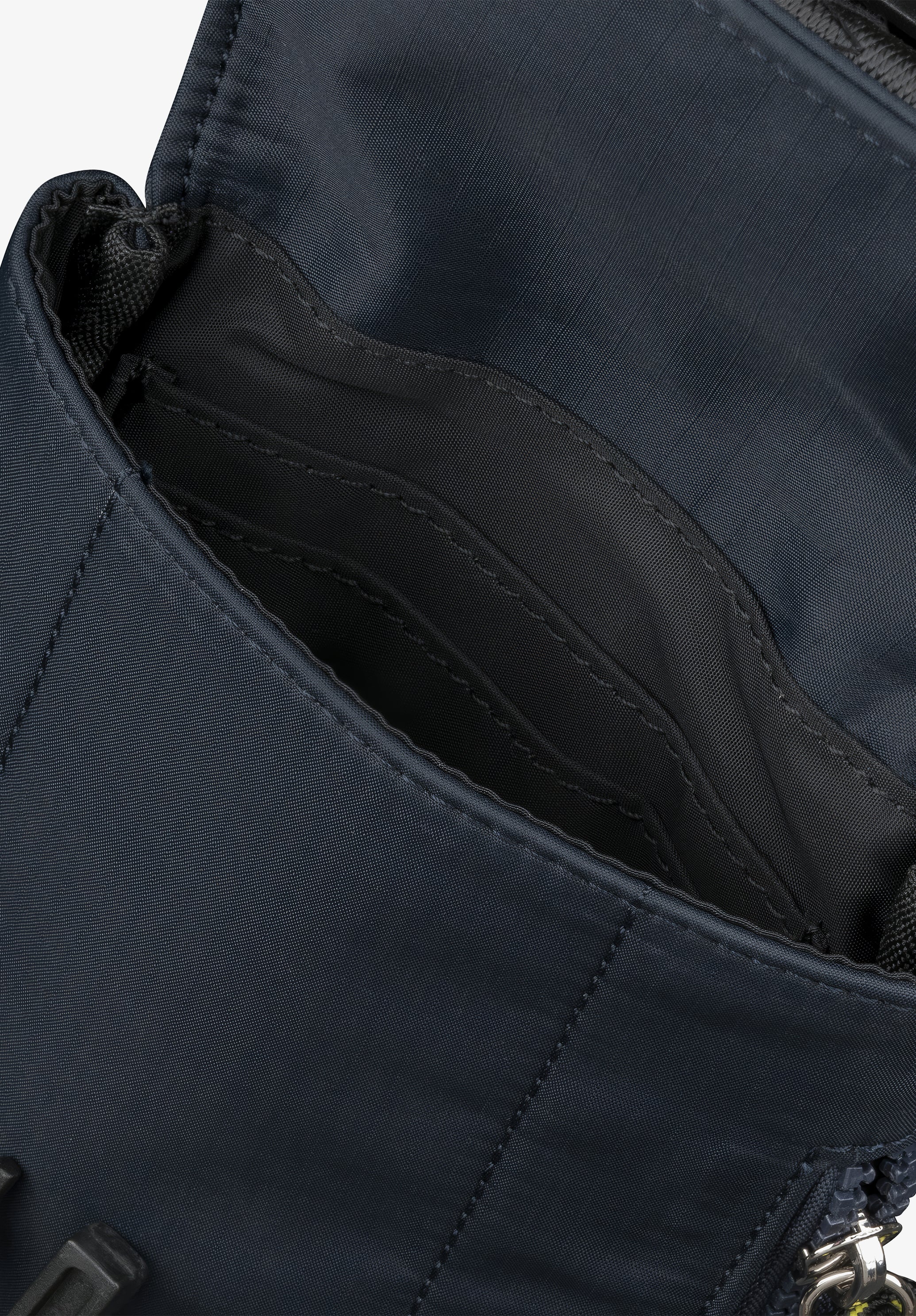 Crossbody Pouch Trek - Image 5