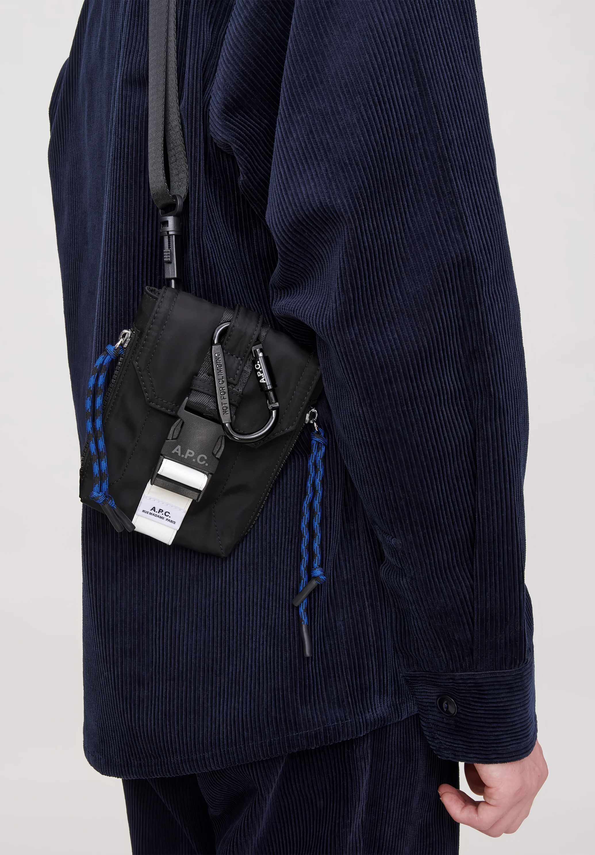 Crossbody Pouch Trek