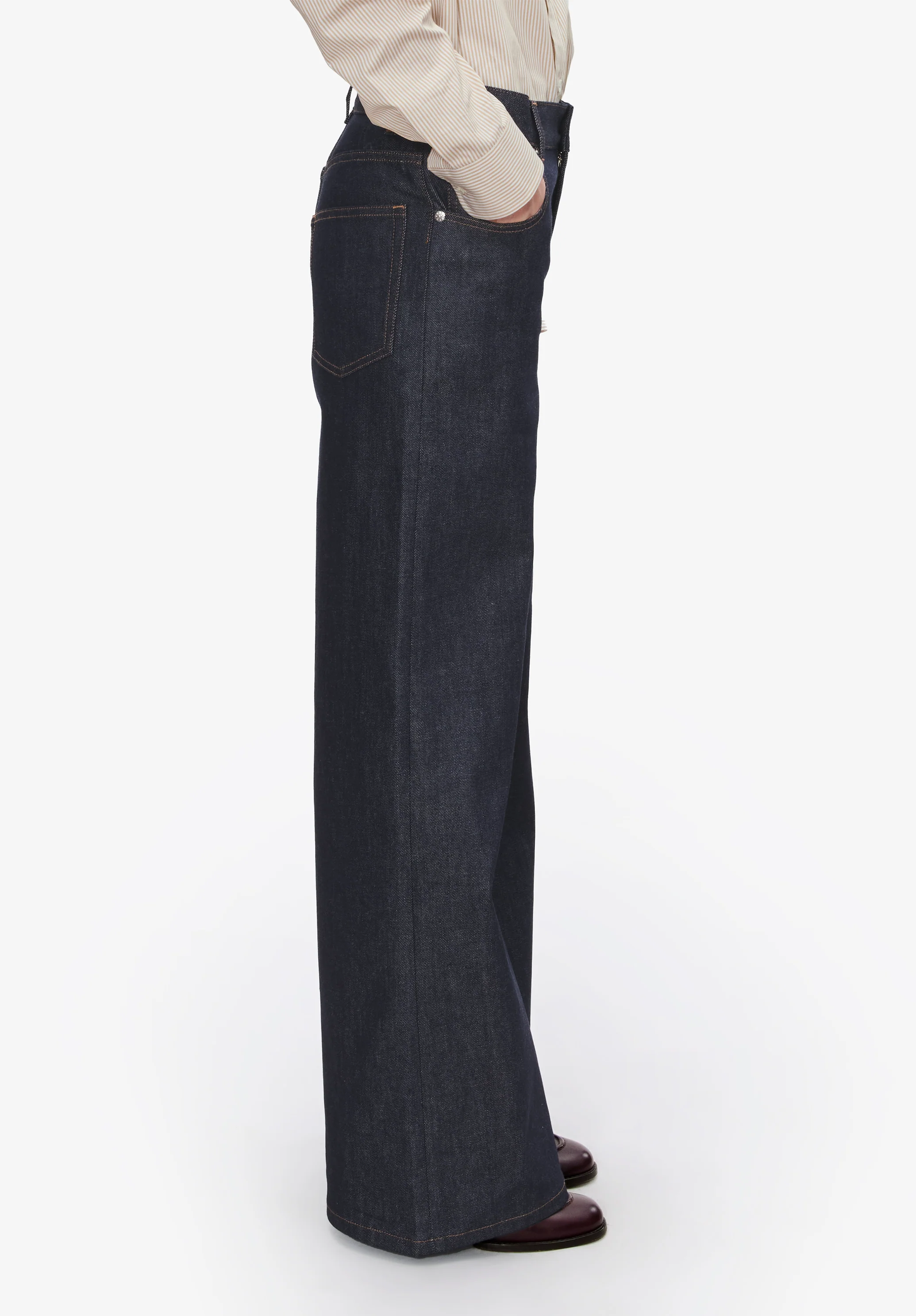 Jean Clyde - Image 5