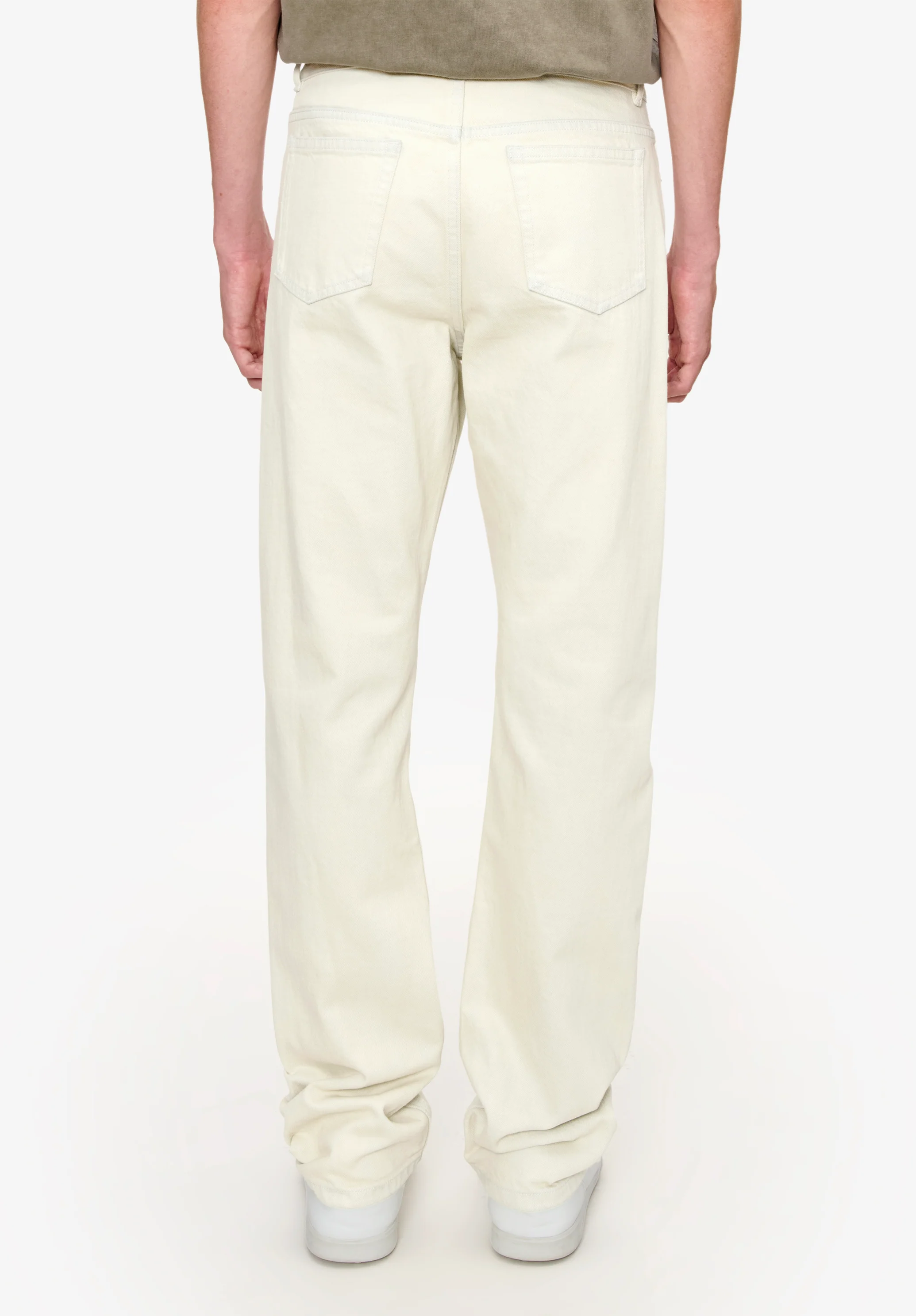 Jean Standard - Image 6