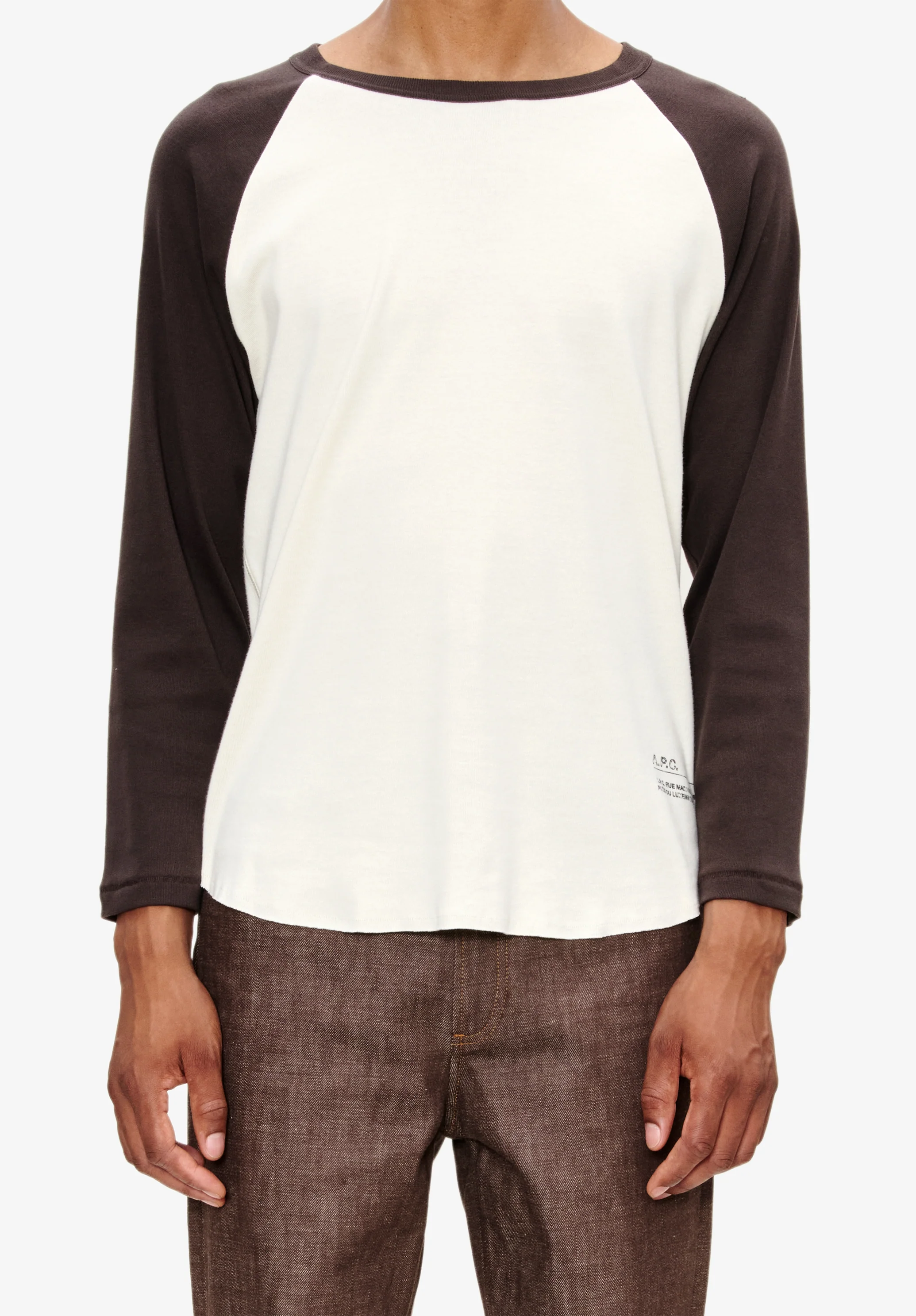 T-Shirt Quarter - Image 4